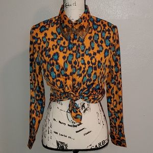 Beautiful leopard button down shirt